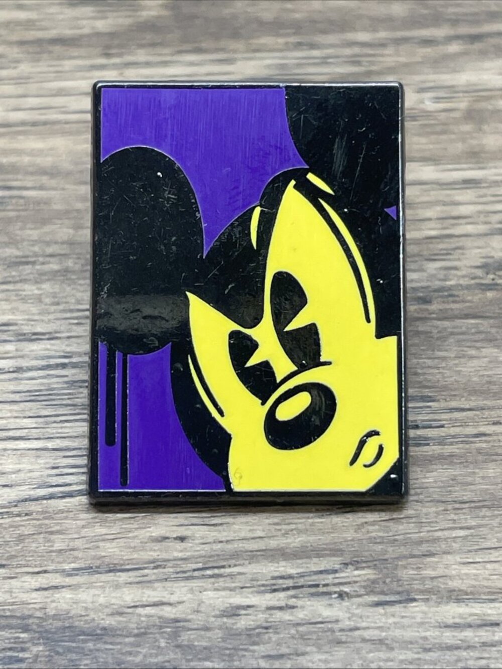 Disney Trading Pin Mickey Mouse Purple Mad KG JD